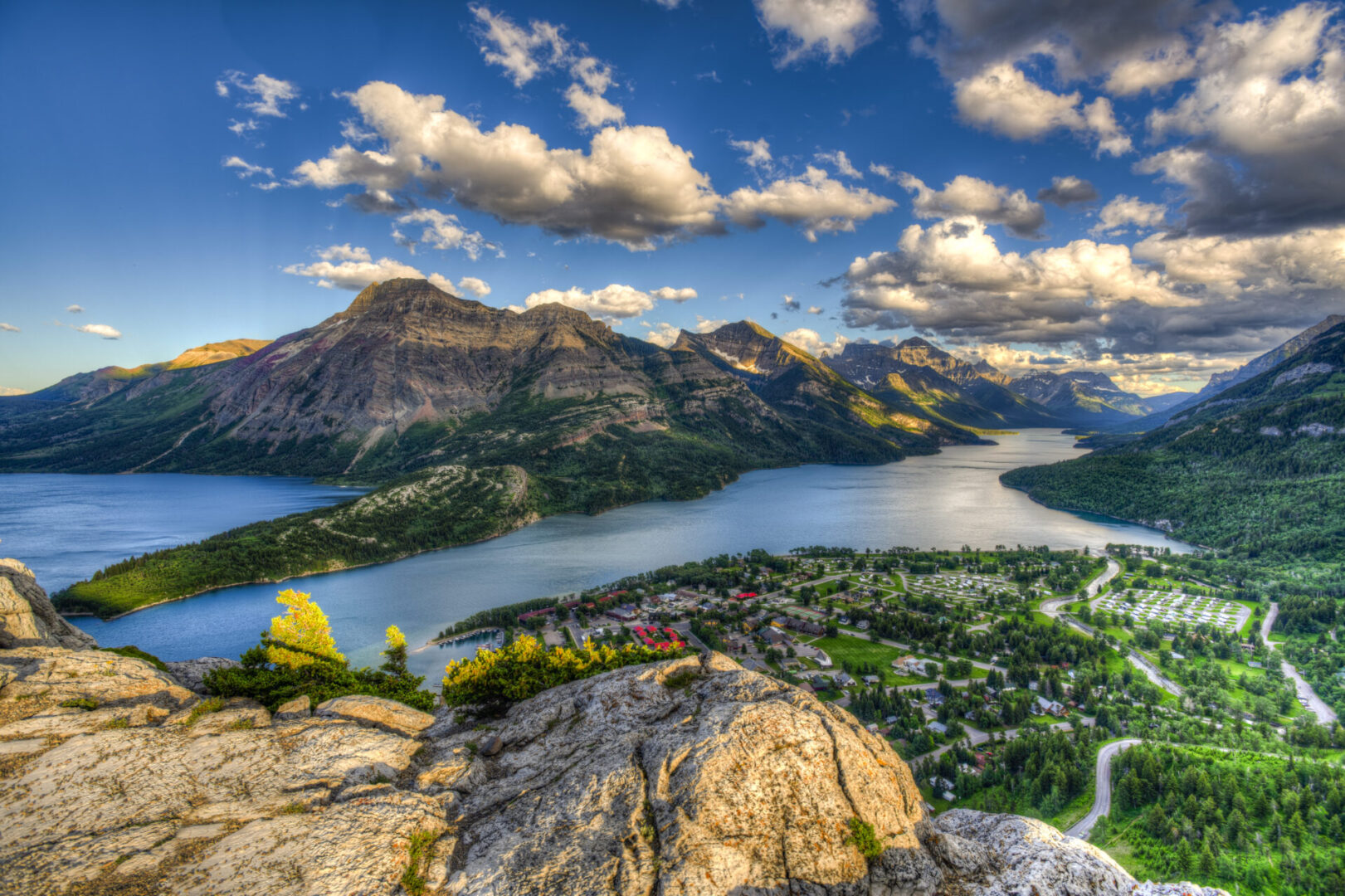 Mountain,Top,Views,Overlooking,Waterton,Lakes,And,Townsite,,Waterton,National